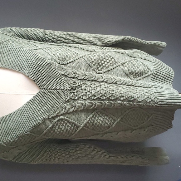 Aerie green cable knit vneck pullover sweater size XS - Picture 10 of 16